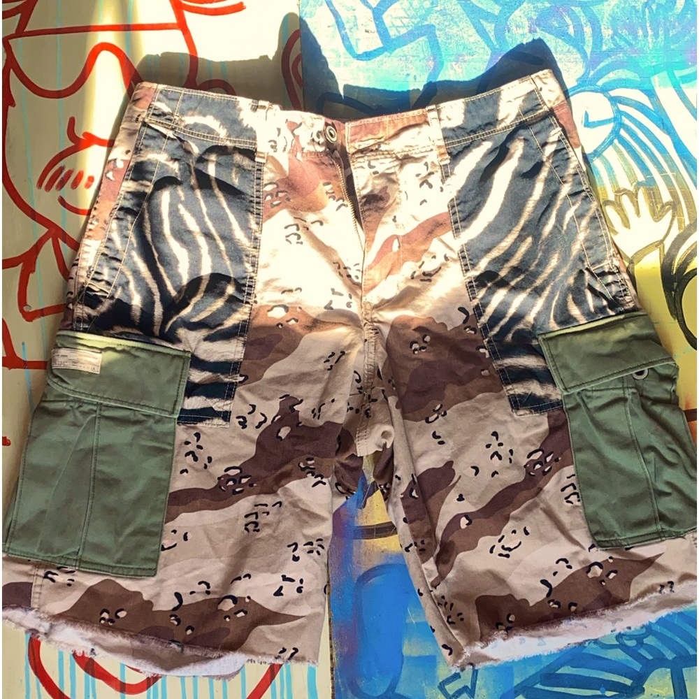 These are cargo shorts from Ralph Lauren’s Denim & Supply.